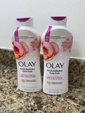NWT Bundle of OLAY Fresh Radiance Peach & Cherry Blossom Body Wash